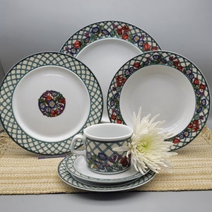 Dansk Nordic Garden 6 Piece Place setting- Vintage Replacement Pieces Scandinavian Style Lattice Design with Flowers Botanical Print
