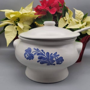 Vintage Pfaltzgraff Yorktowne Soup Tureen and Ladel Vintage Stoneware Tureen Retro Serveware Holiday Entertaining