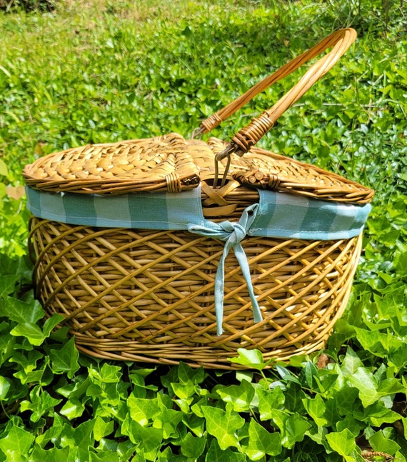 Vintage Wicker Picnic Basket with Blue Gingham Pl… - image 2