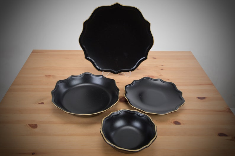 Service de vaisselle en céramique noire avec bords décorés d'or Service de vaisselle pour 1-6-12 personnes, Cadeaux pour toute une vie, Salle à manger et service image 2