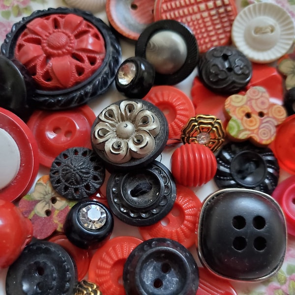 Cottage Chic Buttons ... Red Black White ... Thirty Five (35) Vintage Buttons. Measure 1 3/4" and under.