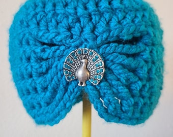 Flapper Style Cloche Hat - chunky blue yarn with silver peacock brooch - Winter Hats for Girls and Women