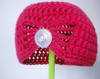 Crochet Baby's Cloche Hat in Fuscia - crochet flapper hat for baby girl - newborn baby shower gift