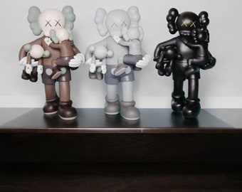 Replica KAWS Figure Limited Edition Modern Art Statue