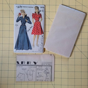 Uncut - Vintage 40s Sewing Pattern DuBarry 2687B Robe-Housecoat Size 20