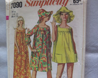 Vintage 1960s Misses One Piece Dress or Beach Cover Up in 3 Length and Matching Hat size 16 B36
