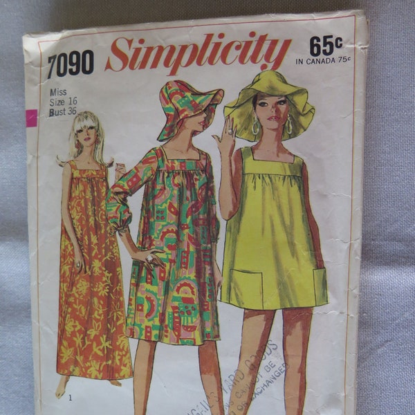 Vintage 1960s Misses One Piece Dress or Beach Cover Up in 3 Length and Matching Hat size 16 B36