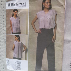 Vogue V1142 ISSEY MIYAKE Designer Original Sewing Pattern for Top and Pants size 6 8 10 12 UNCUT