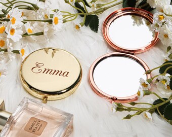 Espejo de maquillaje de bolsillo con grabado para damas de honor, espejo de bolsillo con nombre personalizado, regalo para damas de honor, regalo de agradecimiento para damas de honor.