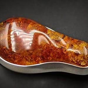 Brooch. Baltic amber and sterling silver 925. By Balteria.