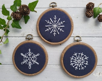 Snowflake Decoration DIY Kit, Make Your Own Christmas Tree Ornaments, Christmas Crafts, Stocking Stuffer, Letterbox Embroidery Crafting Gift