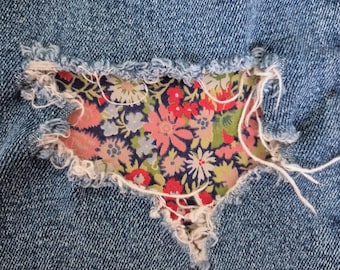 Floral iron-on Fabric Patch for clothes, No stitching required. Machine washable