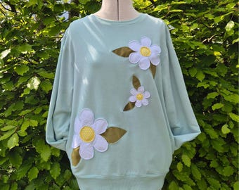 Oopsie Daisy restyled sweatshirt. Size M, Restyled