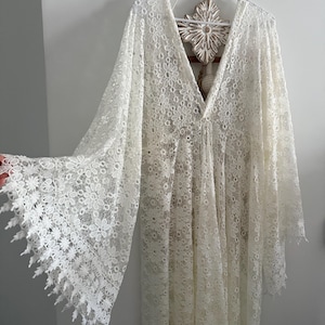 White Floral Lace Maternity Gown: Boho Photoshoot Dress