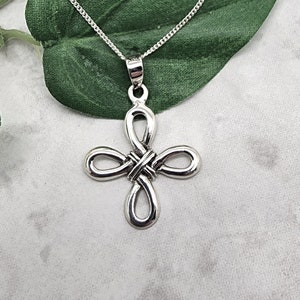 Celtic Bowen Knot Necklace, 925 Sterling Silver, Infinite Loop Icon, Irish Jewelry, Interlocking Knot, Clover Leaf, Heraldic Knot, Love Knot