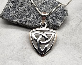 Silver Trinity Knot Necklace, Sterling Silver, Triquetra Jewelry, Triangle, Celtic Pendant, Irish Necklace, Trinity Pendant, Celtic Knotwork