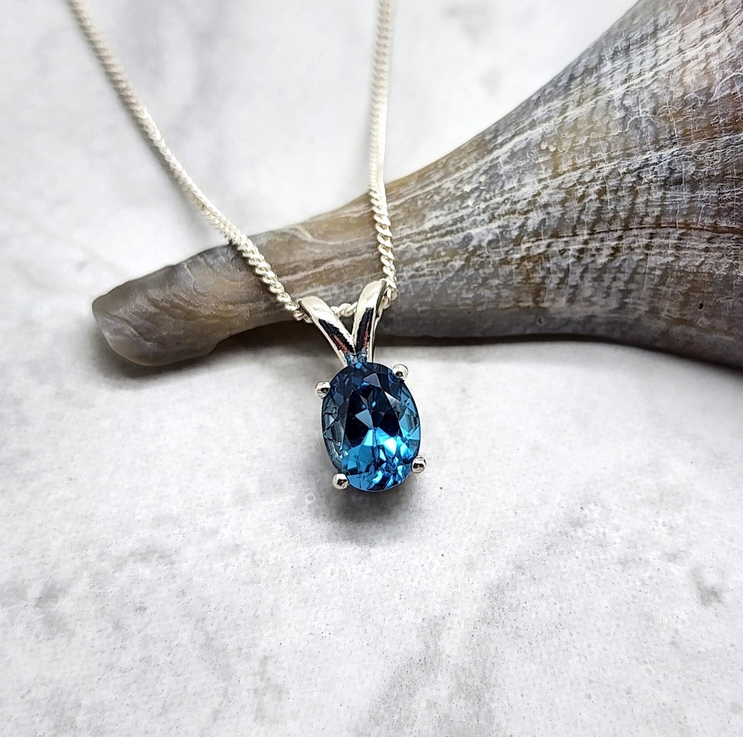 V3 Jewelry Sterling Silver 1.60CT Natural London Blue Topaz Solitaire Pendant with 18