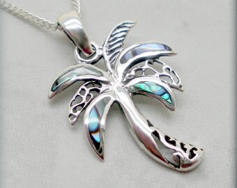 Tropical Ak\u00e9bou necklace