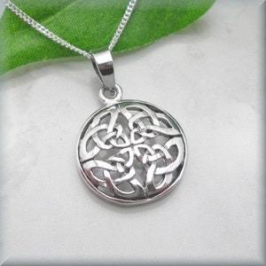 Round Celtic Knot Necklace, 925 Sterling Silver, Irish Jewelry, Geometric Necklace, Silver Pendant, Infinity Knot Necklace, Celtic Jewelry