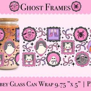 Könnte beinhalten: Eine Glas-Can-Wrap mit Halloween-Motiv. Das Design zeigt gerahmte Illustrationen eines Geistes, einer Katze, einer Spinne und eines Kürbisses in Rosa und Schwarz. Der Text "Ghost Frames" und "Libbey Glass Can Wrap 24,77 cm x 12,7 cm | PNG" sind ebenfalls sichtbar.