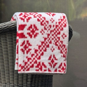 Handmade New Zealand Wool Blanket: Red & White Throw, Hypoallergenic