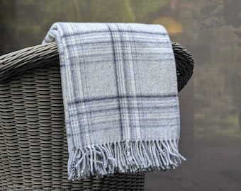 Handgemaakte wollen deken: grijze plaid, Nieuw-Zeelandse wol