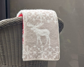 リバーシブルのトナカイ柄ウールブランケット | 本物のウールを使用