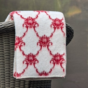 Handmade New Zealand Wool Blanket: Red & White Throw, Hypoallergenic