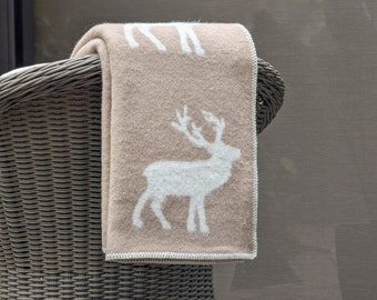 Handmade New Zealand Wool Blanket: Hypoallergenic Couch Throw
