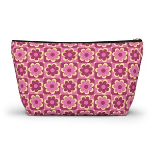 Chic Pop Flowers Mosaic Cosmetic Bag, Strong Zippered T-bottom Pouch, Ideal Gift for Travelers image 7