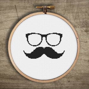 modern cross stitch pattern ++ mustache sunglass face retro ++ pdf INsTAnT DOwNLoAD ++ diy craft ++ handmade design