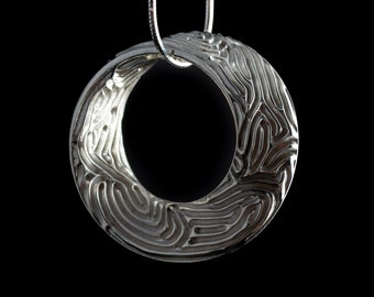 Reaction Mobius Necklace - mobius strip jewelry 3d-printed