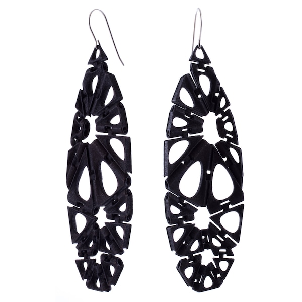 Smooth Kinematics 18e earrings