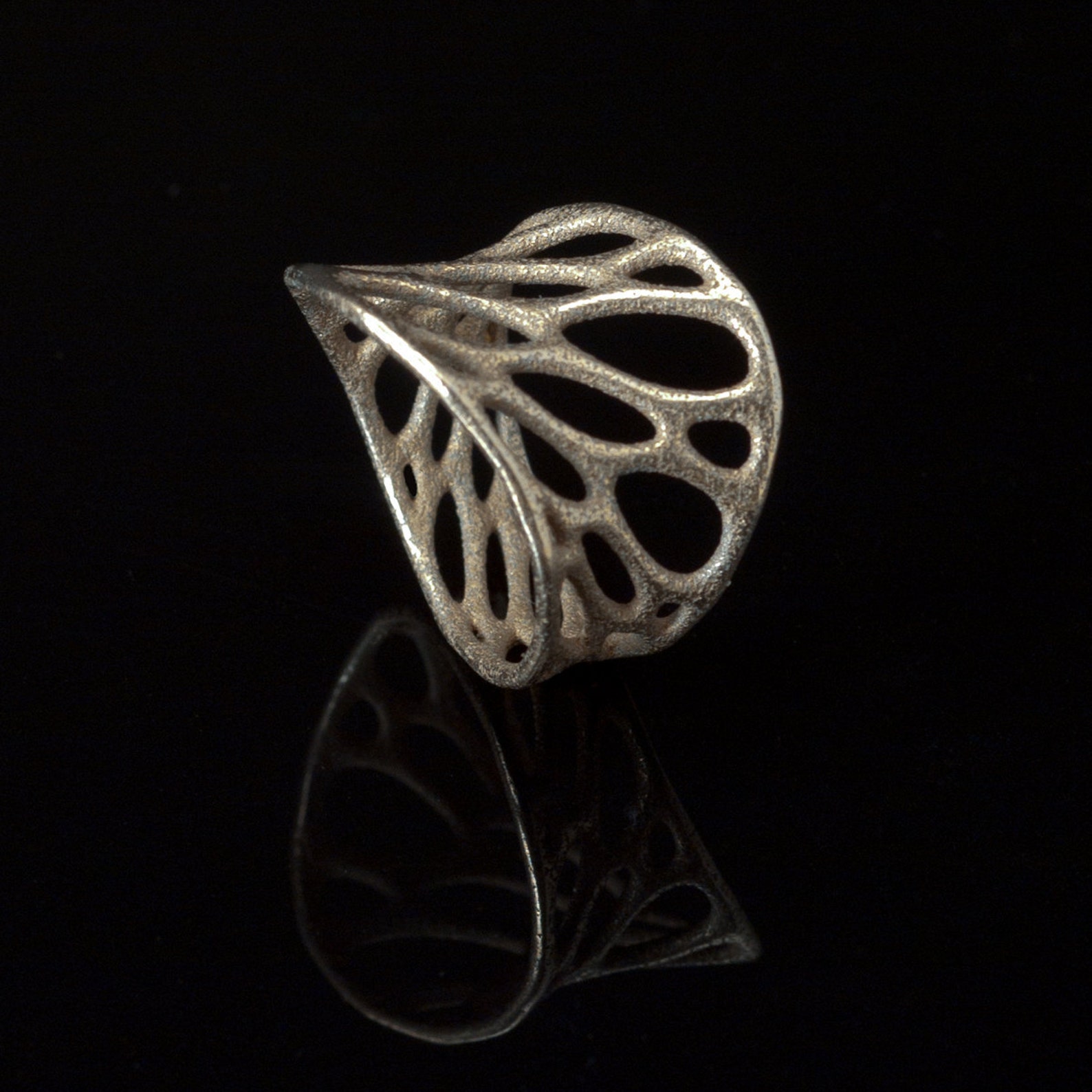 1-layer Twist Ring 3D Printed Stainless Steel - Etsy