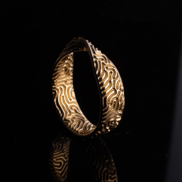 Reaction Mobius Ring - brass