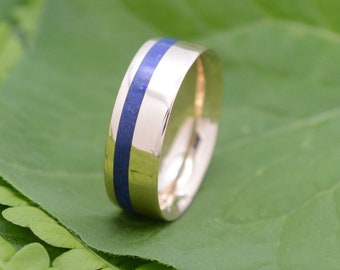 Tagundnachtgleiche Gelb Gold und Lapis Lazuli Stein Ring, Comfort Fit Gold Ring, Blauer Stein Ehering, Herren Ehering, Ökofreundlicher Ehering