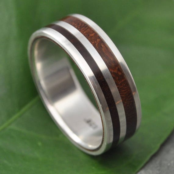 Rayo de Luz Nacascolo Wood Ring wood wedding band with | Etsy