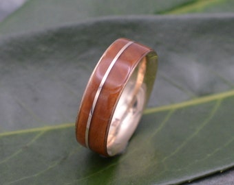 Yellow Gold Wood Wedding Band, Asi Guayacán Wood Ring, Recycled Gold Wood Ring, Mens Wooden Ring, Comfort Fit Wood Ring