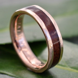Hammered Lados Rose Gold Comfort Fit Carbon Wood Ring, Rose Gold Wood Wedding Band, Pink Gold Wedding Ring, Rose Gold Mens Wedding Band