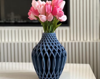 Geometric Vase: Modern Art Centerpiece for Home & Office