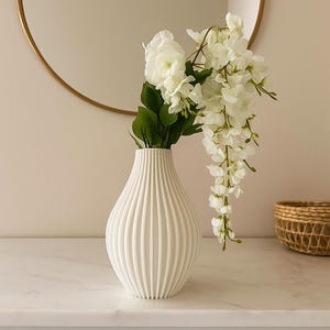 3D Printed Vase: Modern Minimalist Home Decor for Dried Flowers