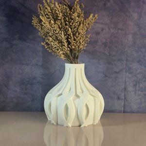 3D Printed Vase: Modern Minimalist Decor for Dried Flowers