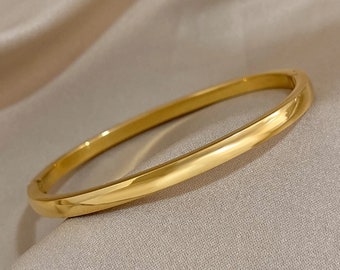 Vintage Stainless Steel Slim Bracelet - Lightweight Gold Bangle for Women - Simple Classic Jewelry - Basic Match Accessory