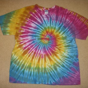 XL tie dye t-shirt, earthy spiral design, extra large