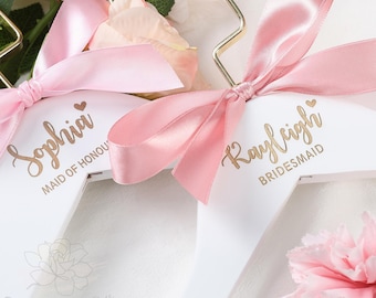 Percha de madera grabada personalizada para dama de honor, regalo de boda