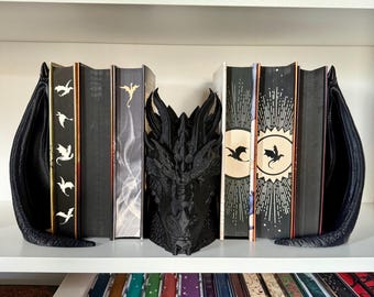 Dragon Bookends Bookshelf Decor Dragon figurine 3d Printed Fantasy Bookends Book Merch Book Nook Book Lover Gift