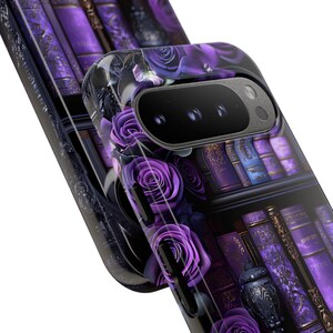 Bookish Phone Case, Purple Floral Vintage Library Design, Dark Academia Gothic iPhone Galaxy, Pixel Bild 4