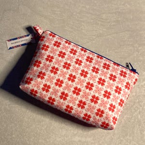 Floral Zipper Pouch: Red, Pink & White Blossom Design Compact Bag
