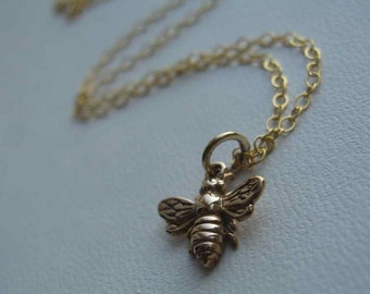 Honigbiene Halskette - Bronze Charm an vergoldeter Kette, für einen guten Zweck