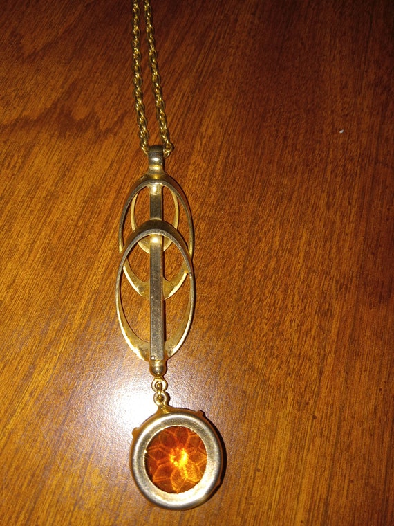 Vintage 1990's Avon orange pendant Necklace - image 4